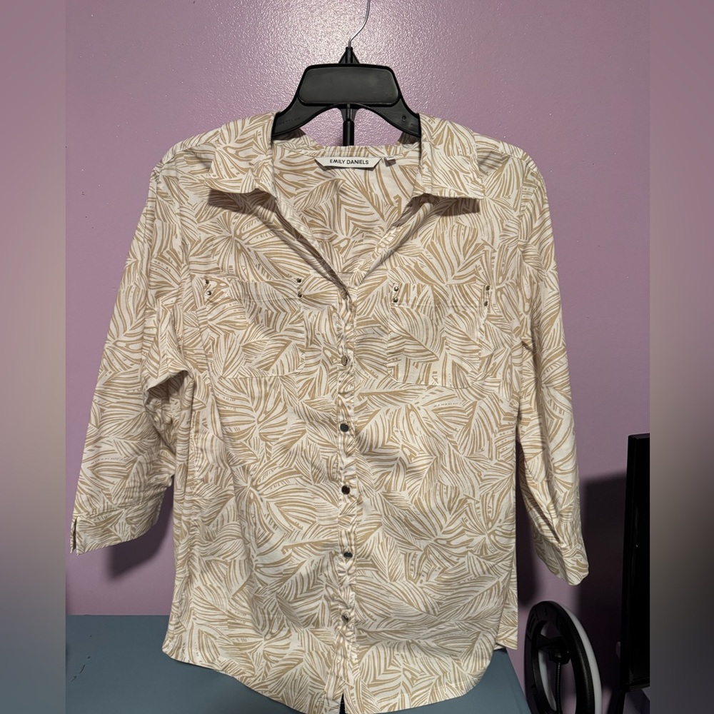 Leaf Patterned Cream Button-Down Shirt - image 1